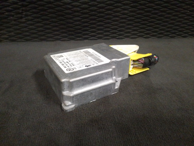 Блок управления AIR BAG / подушкой безопасности на Audi A5 8T / Ауди А5 8T 2007-2011г\nОригинал.\nВ отличном состоянии. Без дефектов.\nГарантия на установку и проверку.\nКонтрактная запчасть из Японии. \nОтправим в регионы ТК.\nНа этот автомобиль есть и д