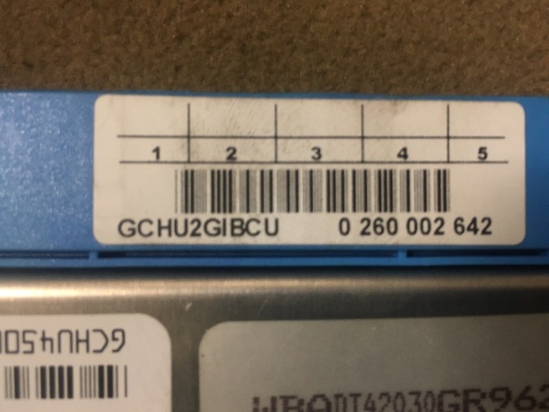 Электронный блок управления эбу АКПП / КПП M54 2.5 на БМВ Е39 / BMW 5 E39 1995-2003г.\nОригинал.\nС двигателя M54 2,5 бензин рестайлинг.\nВ отличном состоянии. Рабочий. Снят с распила.\nКонтрактная запчасть из Японии. Без пробега по РФ. Отправим в регионы