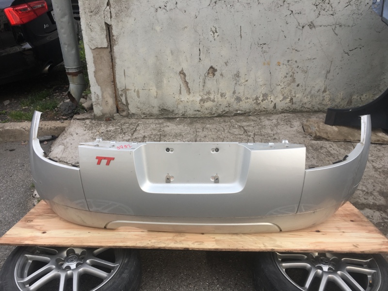 Бампер задний оригинал Audi TT 8N 8N3 / Ауди ТТ 8Н купе 1998-2006г.\nОригинал.\nВ отличном состоянии. Без дефектов.\nКонтрактная запчасть из Японии. Отправим в регионы ТК.
