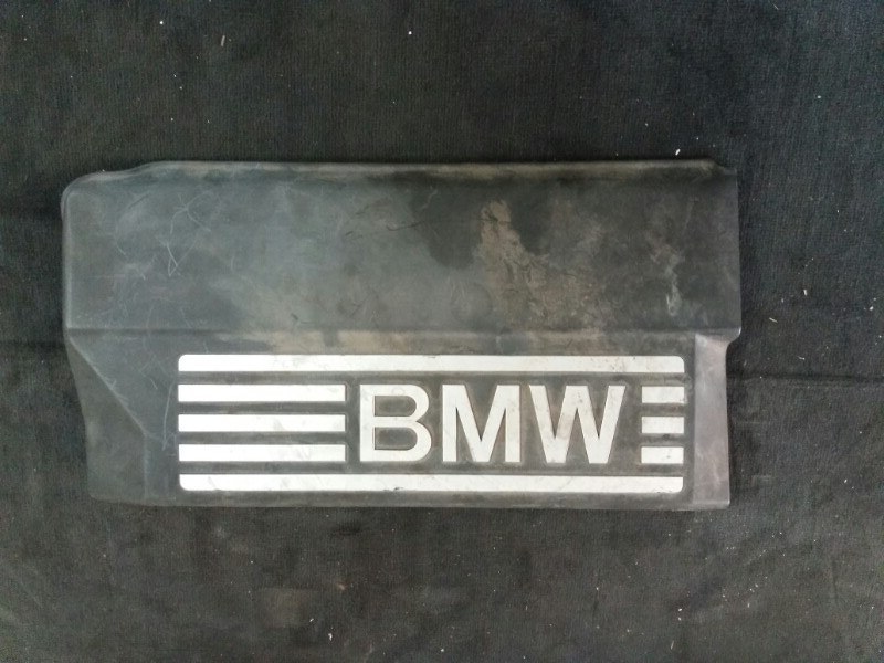 Накладка декоративная крышка двигателя N45 1.6 BMW 1 116i E87 E81 / БМВ 116 Е87 Е81 2004-2011г.\nОригинал.\nСломано одно крепление, на фото видно.\nC двигателя N45B16A N45B16 1.6 116i бензин\nКонтрактные запчасти из Японии. Отправим в регионы ТК.
