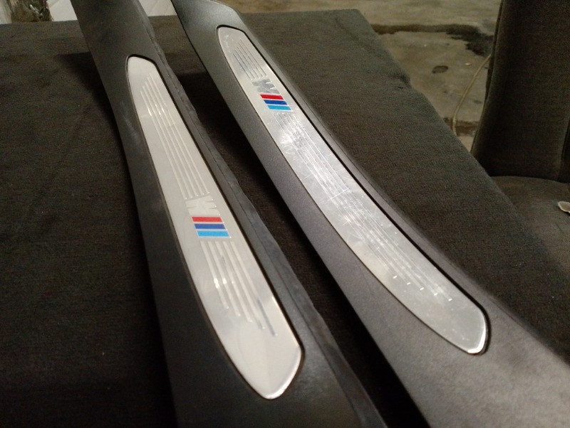 Накладка порога комплект 4 шт БМВ Е60 Е61 / BMW 5 Е60 Е61 2003-2009г. Оригинал.