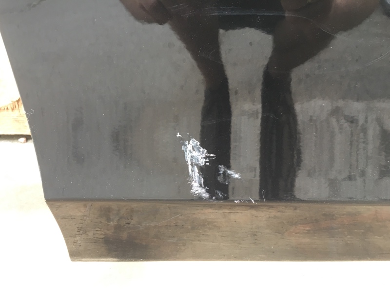 Дверь передняя правая на Audi A4 B8 / Ауди А4 Б8 2007-2015г. Оригинал. С аукциона Японии.\nБез жучков и коррозии. Заводская краска. Цвет черный.\nЕсть небольшие потертости, нужна полировка.\nЦена за всю дверь в сборе как на фото: дверь, стекло, стеклоподъ