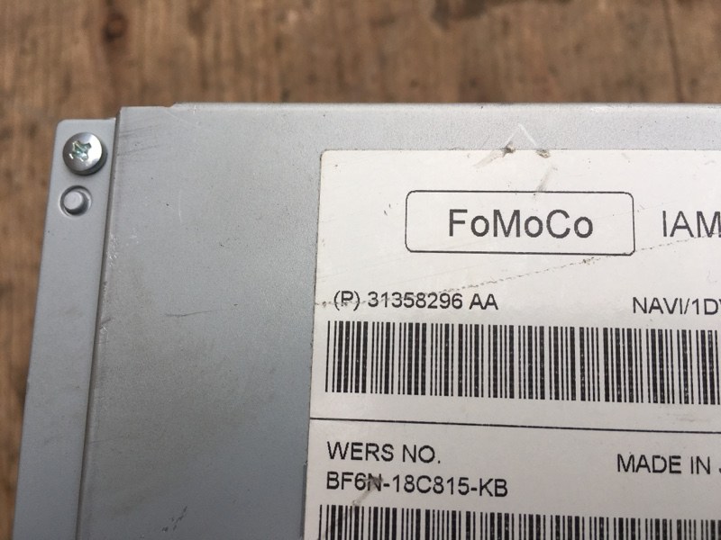 Магнтилола навигация чейнджер CD DVD на Volvo S60 II / Вольво 60 С60 2 поколение 2010-2018г.\nОригинал.\nВ отличном состоянии. Рабочая.\nКонтрактная запчасть из Японии. Гарантия на проверку. Отправим в регионы ТК.