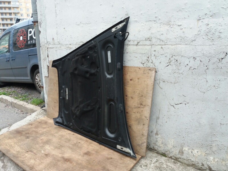 Капот черный на Audi A6 C6 4F / Ауди А6 С6 2006-2012г.\nОригинал.\nВ отличном состоянии. Без дефектов.\nЗаводская краска. Без жучков и коррозии.\nВ сборе с шумоизоляцией / теплоизоляцией капота.\nКонтрактная запчасть из Японии. Отправим в регионы ТК.\nПри