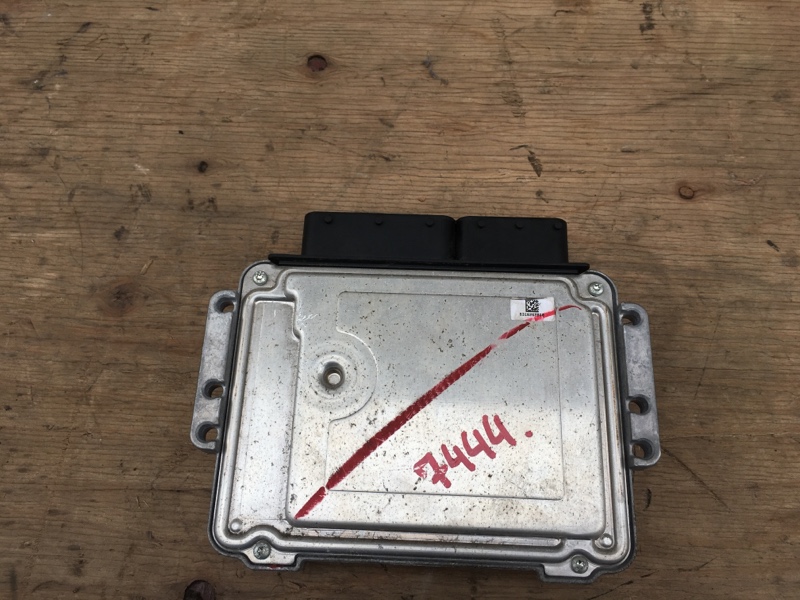 Блок управления двигателем эбу двс B4164T 1.6 АКПП на Volvo S60 II / Вольво 60 С60 2 поколение 2010-2018г.\nОригинал.\nВ отличном состоянии. Рабочий.\nС двигателя B4164T 1.6 литра бензин турбо АКПП.\nКонтрактная запчасть из Японии. Гарантия на проверку. О
