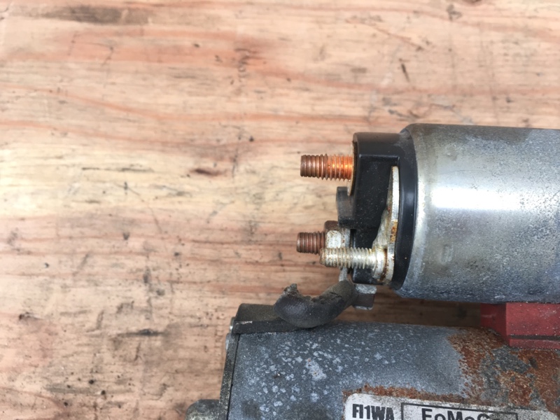 Стартер FoMoCo B4164T 1.6 Turbo 12W на Volvo S60 II / Вольво 60 С60 2 поколение 2010-2018г.\nОригинал.\nВ отличном состоянии. Рабочий.\nС двигателя B4164T 1.6 литра бензин турбо АКПП.\nКонтрактная запчасть из Японии. Отправим в регионы ТК.\nПрименимость:\
