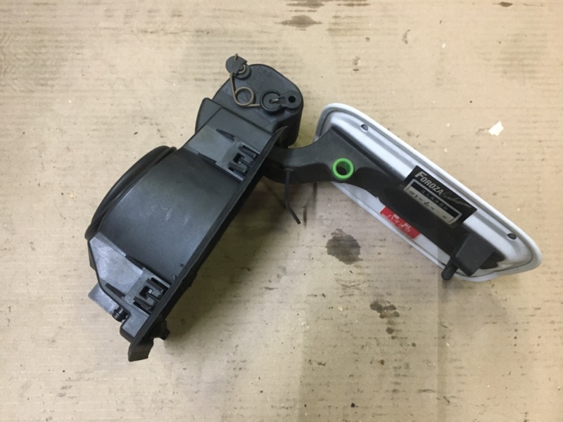 Крышка топливного бака лючок бензобака БМВ Е60 Е61 / BMW 5 Е60 Е61 2003-2009г. \nОригинал.\nВ отличном состоянии. Без дефектов.\nКонтрактная запчасть из Японии. Без пробега по РФ. Отправим в регионы ТК.