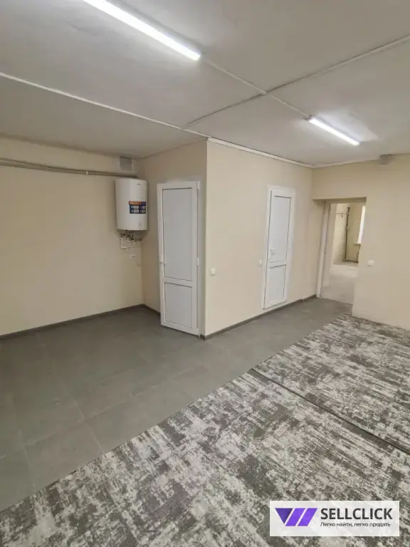 Продается помещение свободного назначения в Приморском районе.