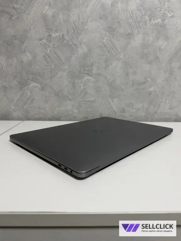 MacBook Pro 15" TouchBar