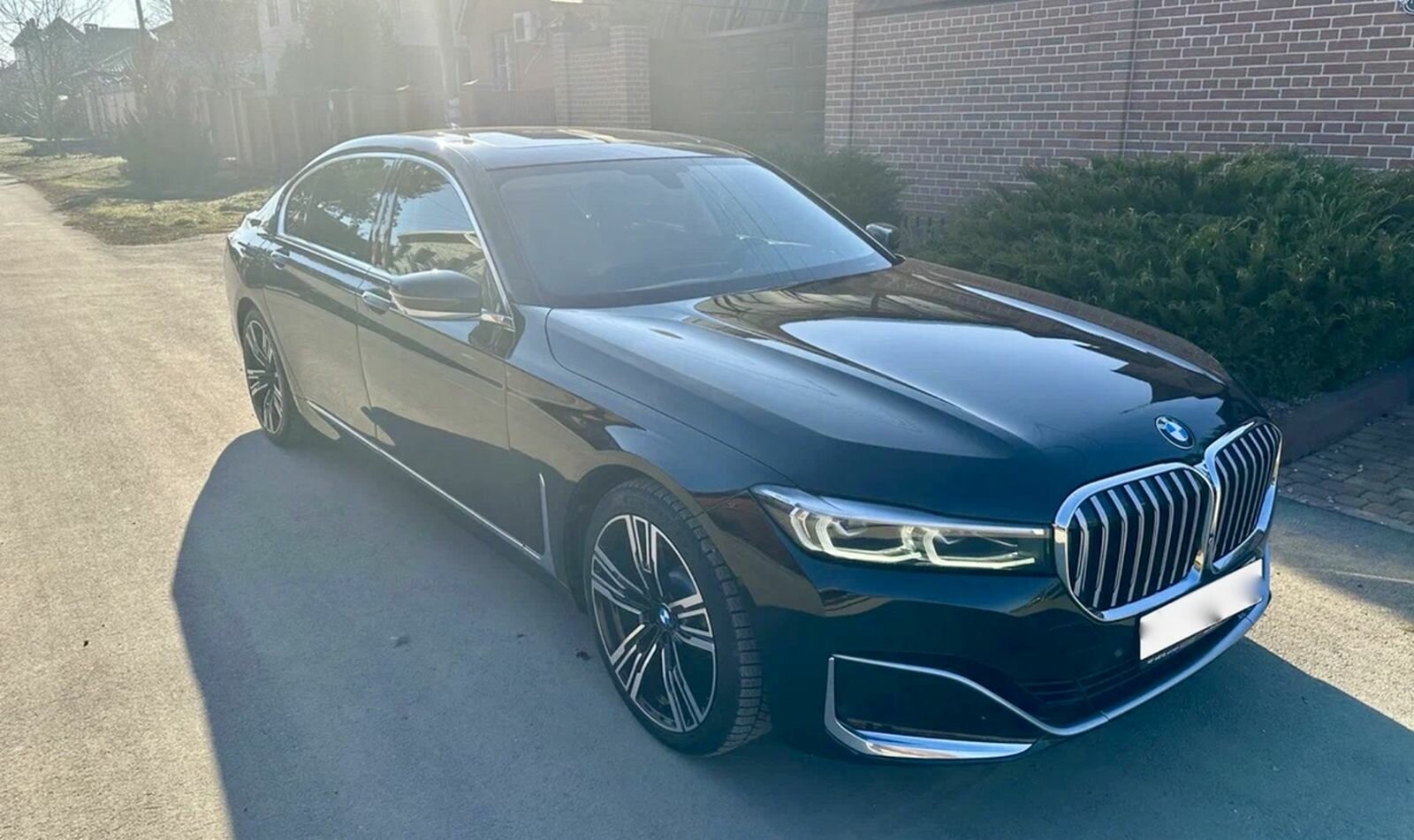 BMW 7 серии, VI (G11/G12) Рестайлинг 730d xDrive Седан 2019 Черный 730d xDrive 3.0d AT (249 л.с.) 4WD 200000 км