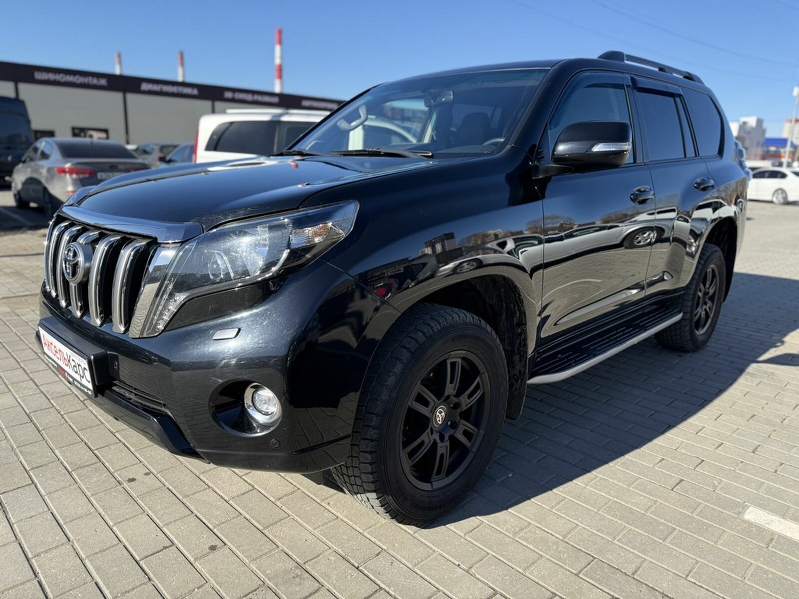 Toyota Land Cruiser Prado, 150 Series Рестайлинг 1 Style Внедорожник 5 дв. 2017 Черный 2.8d AT (177 л.с.) 4WD 129000 км