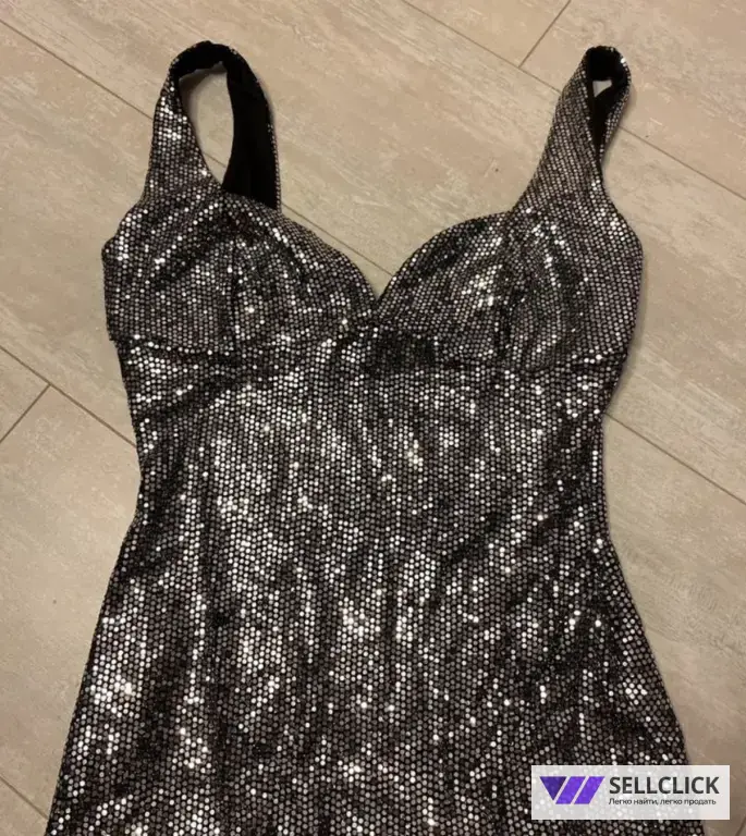 Сияющее платье в пайетках (серебро)