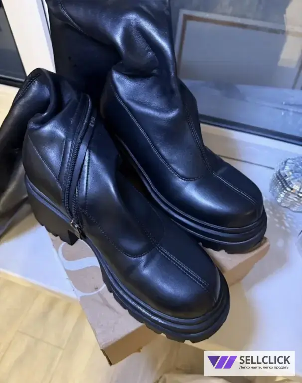 Кожаные сапоги-чулки ботфорты тракторной подошве