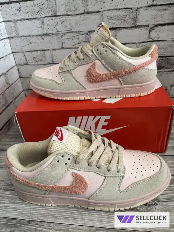 Женские кроссовки Nike SB Dunk Low x Otomo