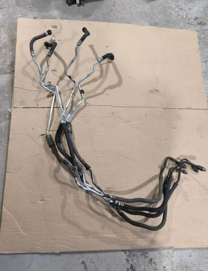 Трубка низкого давления рейки Пежо Боксер