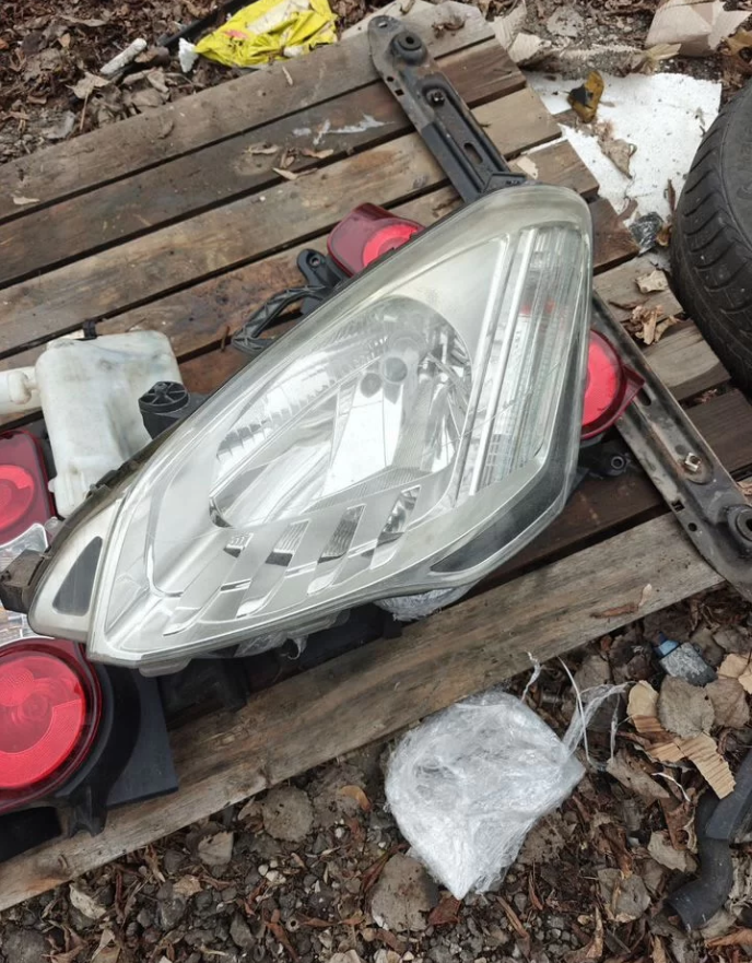 Левая Фара Ситроен Берлинго Б9 оригинал