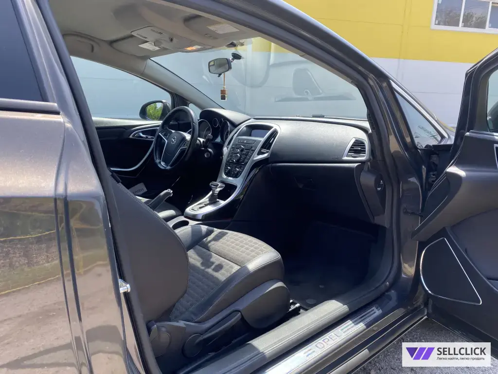 Opel Astra 1.4 Автомат, 2013, 244400 км