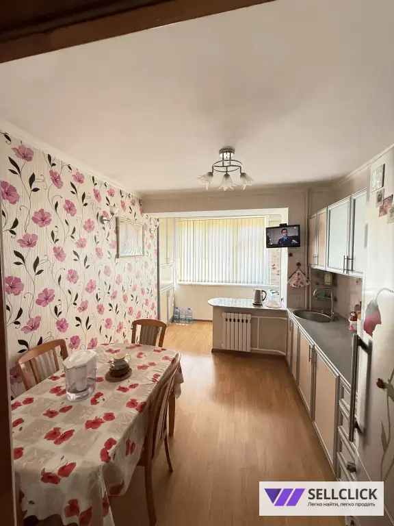 Квартира 4 комнаты, 98 м², 4/4 эт., Собственник