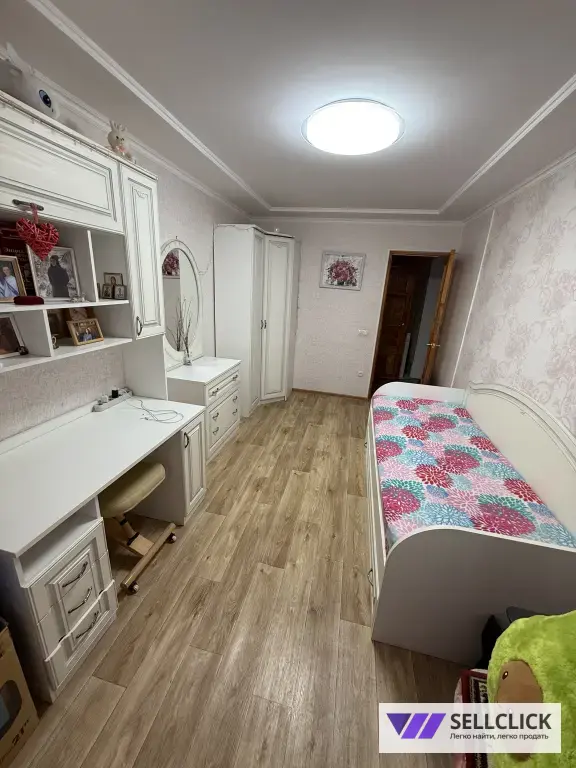 Квартира 4 комнаты, 98 м², 4/4 эт., Собственник