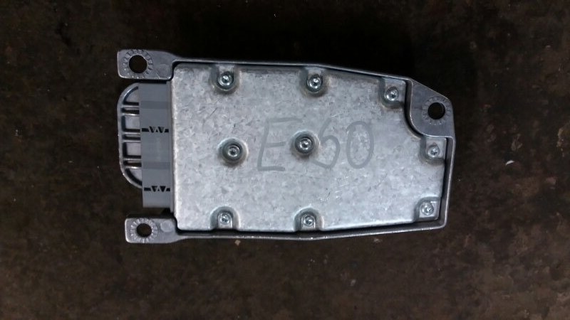 Блок управления AIR BAG / подушкой безопасности БМВ Е60 Е61 / BMW 5 Е60 Е61 2003-2009г.\nОригинал.\nРабочий. Без краш дата.\nКонтрактная запчасть из Японии. Без пробега по РФ. Отправим в регионы ТК.