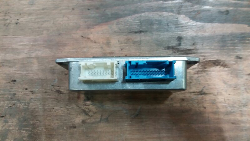 Блок переключения видеокамеры SWITCHBOX CSB BMW X3 E83 / BMW Х3 Е83 2004-2010г. Оригинал. В отличном состоянии.Рабочий. Отправим в регионы ТК.