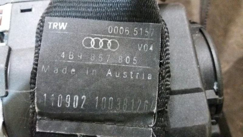 Ремень безопасности с пиропатроном задний левый / правый на Audi Allroad A6 C5 Quattro / Ауди Олроад А6 С5 Кватро 2000-2005г.\nОригинал.\nАвтомобиль без ДТП. Сняты с распила.\nВ отличном состоянии. Без дефектов. Цена за 2шт.\nКонтрактная запчасть из Япони