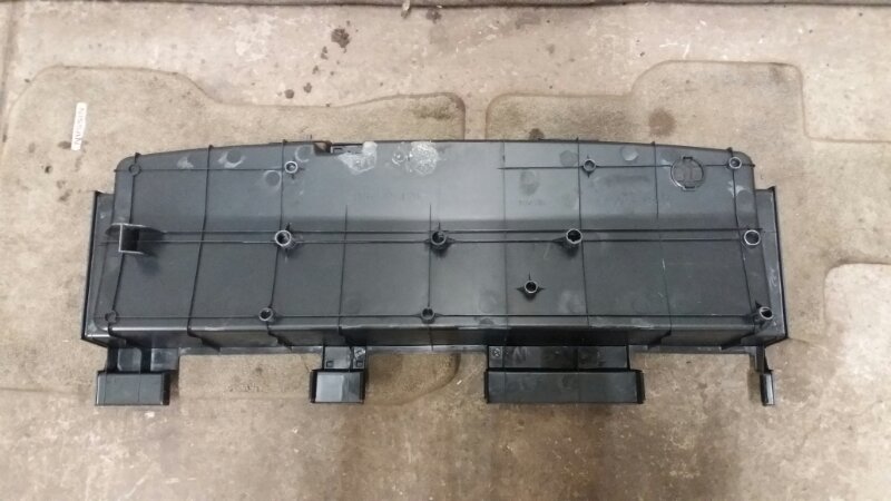 Ящик, карман, отсек, для инструментов / полка багажника на Lexus RX II RX300 RX330 RX350 2003-2009г / Toyota Harrier 2 Лексус РХ 300 330 350 400 Тойота Харриер.\nОригинал.\nВ отличном состоянии. Целый. Без дефектов.\nКонтрактная запчасть. Без пробега по Р