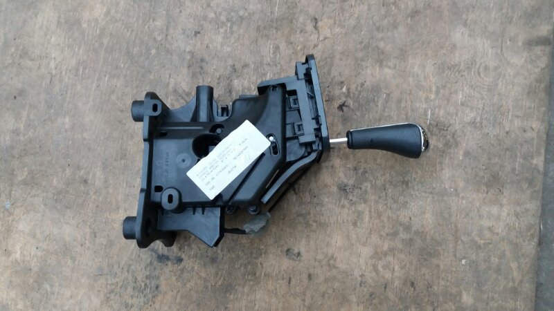 Кулиса АКПП и ручка переключения передач, рукоятка КПП на Peugeot 3008 / Пежо 2010-2016г.\nОригинал.\nВ отличном состоянии. Рабочая. Без дефектов.\nКонтрактная запчасть из Японии. Без пробега по РФ. Отправим в регионы ТК.