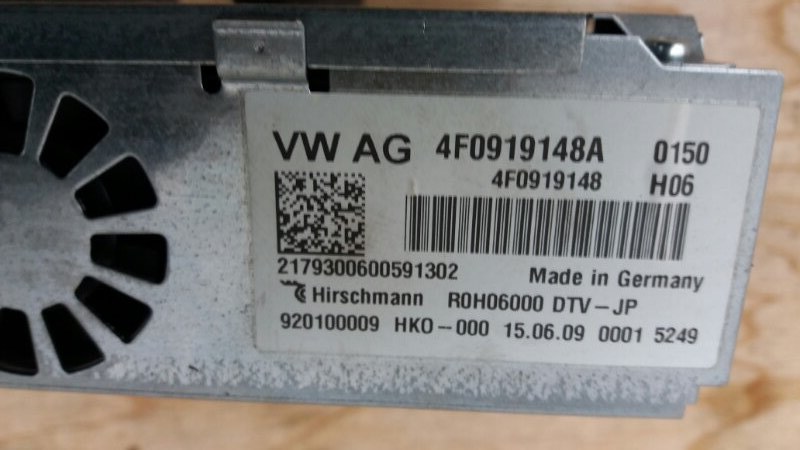 Блок электронынй мультимедиа MMI comand TV-тюнер видео модуль на Audi A4 B8 / Ауди А4 Б8 2010-2015г.\nОригинал.\nВ отличном состоянии. Рабочий.\nКонтрактная запчасть из Японии. Гарантия на проверку. Отправим в регионы ТК.