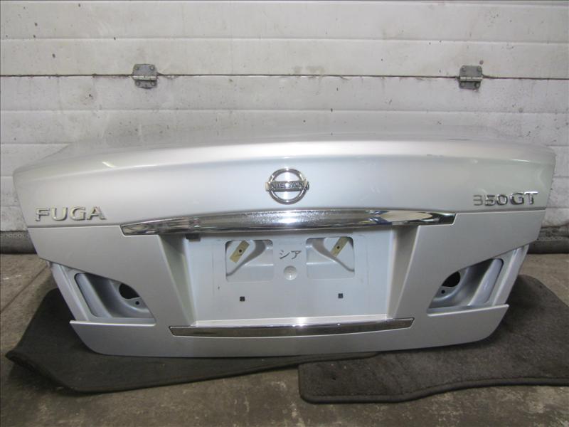 Крышка багажника серая, Автомобиль с аукциона Японии. Infiniti M35 Y50 / Nissan Fuga 3.5 AT VQ35HR 4WD (полный привод) 2008г рестайлинг цвет серебро. Пробег 95000 км по Японии. Без пробега по РФ., отличное, оригинал