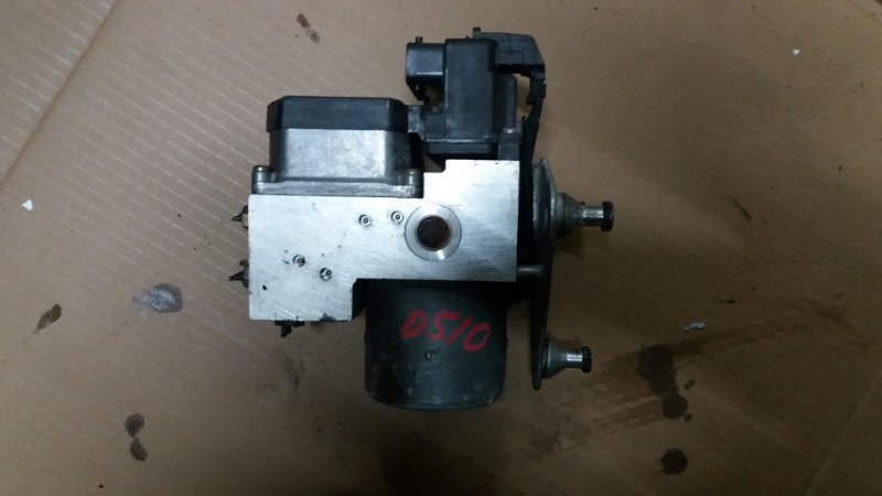 Блок ABS насос M111 2.3 на Mercedes Benz Vito W638 / Мерседес Вито 638 1996-2003г.\nОригинал.\nВ отличном состоянии. Рабочий.\nСнят с японского распила. Проверен перед снятием.\nПрбег 80 тыс км по Японии. Без пробега по РФ.\nДвигатель двс M111 111.980 / М