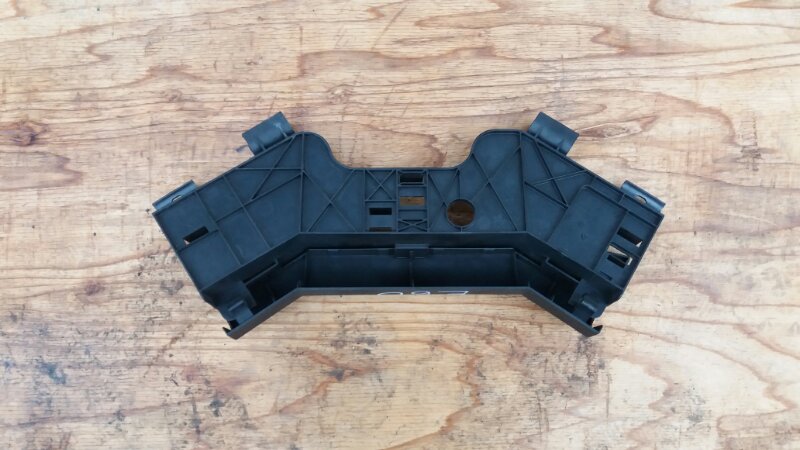 Канал кронштейн для кабеля БМВ Е60 Е61 / BMW 5 Е60 Е61 2003-2009г. Оригинал.