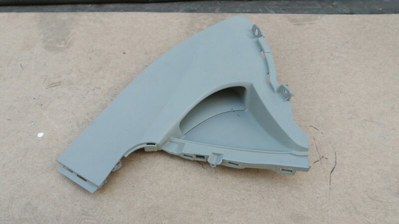 Накладка кузов внутри левая на Toyota Camry XV40 V40 / Тойота Камри 40 2006-2011г.\nОригинал.\nВ отличном состоянии.\nБез дефектов и повреждений.\nОтправим в регионы ТК.