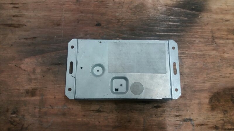 Блок электронный под Ipod БМВ Е60 Е61 / BMW 5 Е60 Е61 2003-2009г. Оригинал. В отличном состоянии. Без дефектов. Отправим в регионы ТК.
