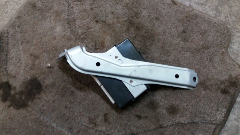 Электронный блок управления света / эбу освещения / Computer assy headlamp swivel на Lexus RX II 2003-2009г / Toyota Harrier Лексус РХ 2 Тойота Харриер.