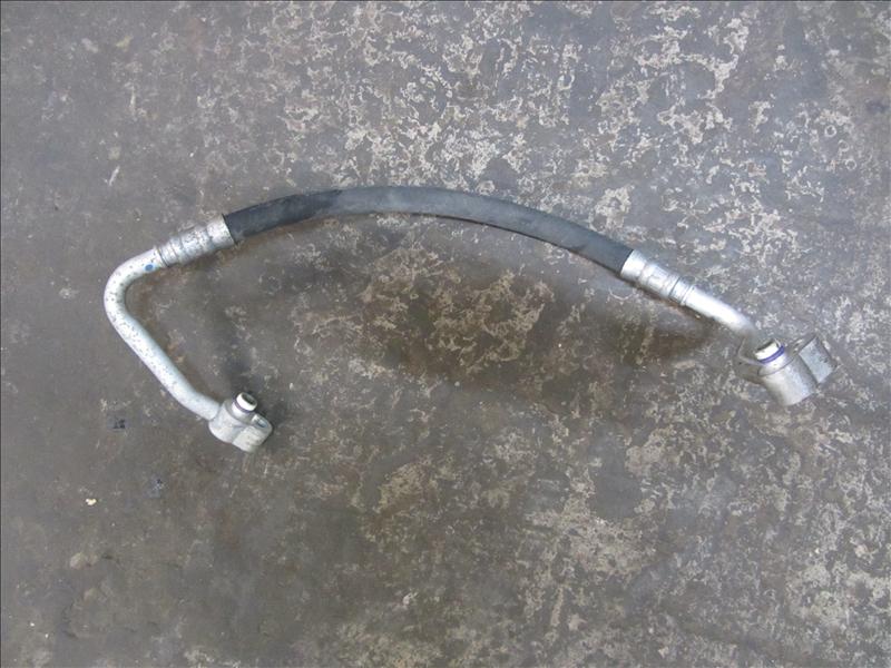 Трубка кондиционера 3C0820721A, С автомобиля VW Passat B6 2.0 л BVY (FSI) бензин АКПП HXJ (6A) синий 2006г 2WD передний привод. Контрактная запчасть, авто без пробега по РФ., отличное