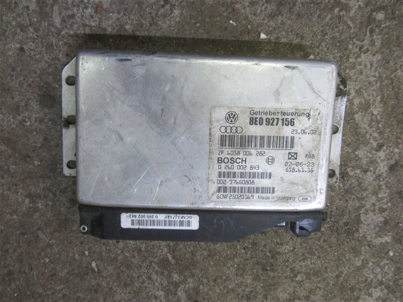 Блок управления АКПП / эбу КПП AMB 1.8 Turbo на Audi A4 B6 / Ауди А4 Б6 2000-2004г.\nОригинал.\nС аукциона Японии.\nС двигателя AMB 1.8 turbo / АМБ 1,8 турбо бензин.\nВ отличном состоянии. Рабочий. Гарантия на установку и проверку.\nКонтрактная запчасть и
