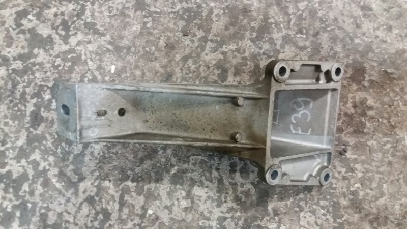 Кронштейн опора двигателя левый на БМВ Е39 / BMW 5 E39 1995-2003г.\nОригинал.\nВ отличном состоянии. Без дефектов.\nКонтрактная запчасть из Японии. Без пробега по РФ. Отправим в регионы ТК.