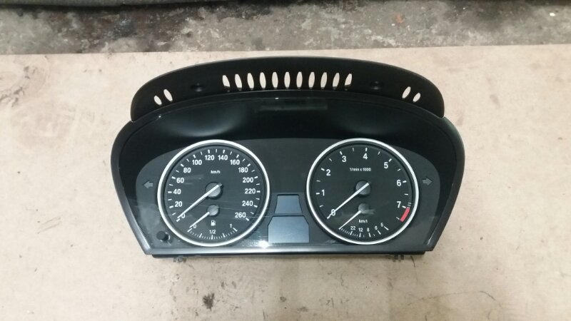 Панель щиток приборов БМВ Е60 Е61 / BMW 5 Е60 Е61 2003-2009г. \nОригинал.\nВ отличном состоянии. Без дефектов.\nВсе крепления целые.\nКонтрактная запчасть из Японии. Гарантия на проверку. Отправим в регионы ТК.