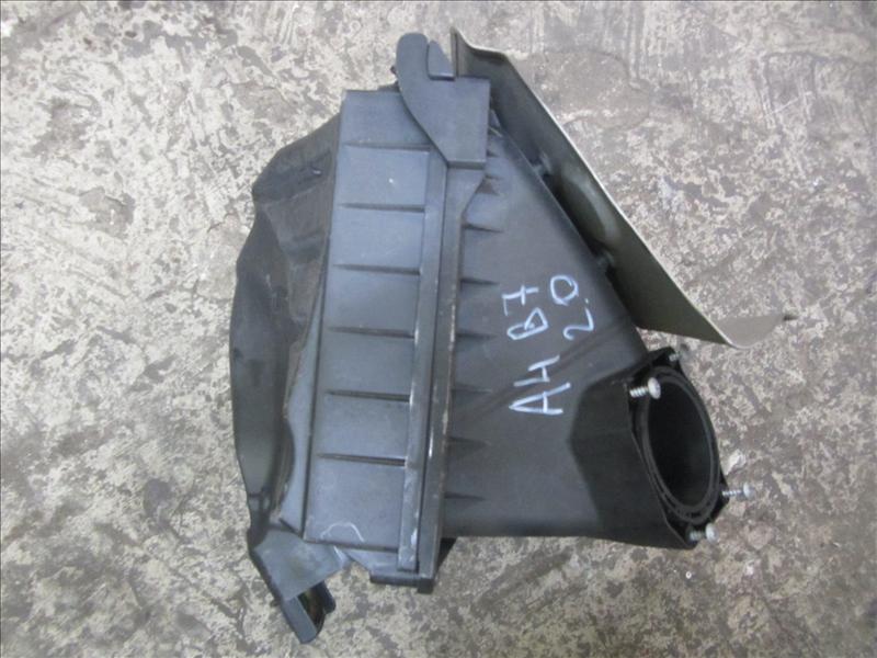 Корпус воздушного фильтра 2.0 ALT, С автомобиля Audi A4 B7 2.0 ALT AT 2005г седан вариатор 2WD (передний привод) седан цвет синий. Контрактная запчасть из Японии. Пробег 111 000 км. Без пробега по РФ., отличное