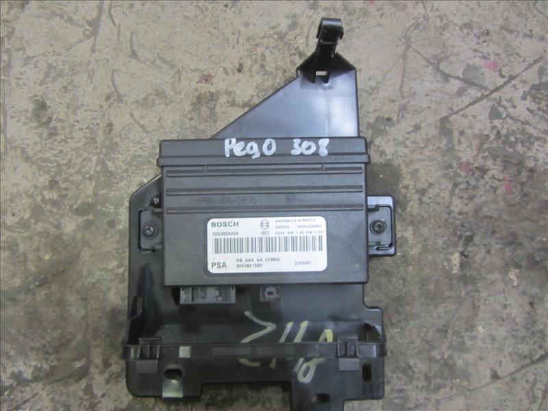 Электронный блок управления парктроником эбу BOSCH 0263004204 , 9663821680 , 1606383480, С аукциона Японии. Peugeot 308 I EP6 1.6 turbo AT 2010г хетчбек черный. Пробег 59000 км по Японии. Контрактная запчасть, без пробега по РФ., отличное