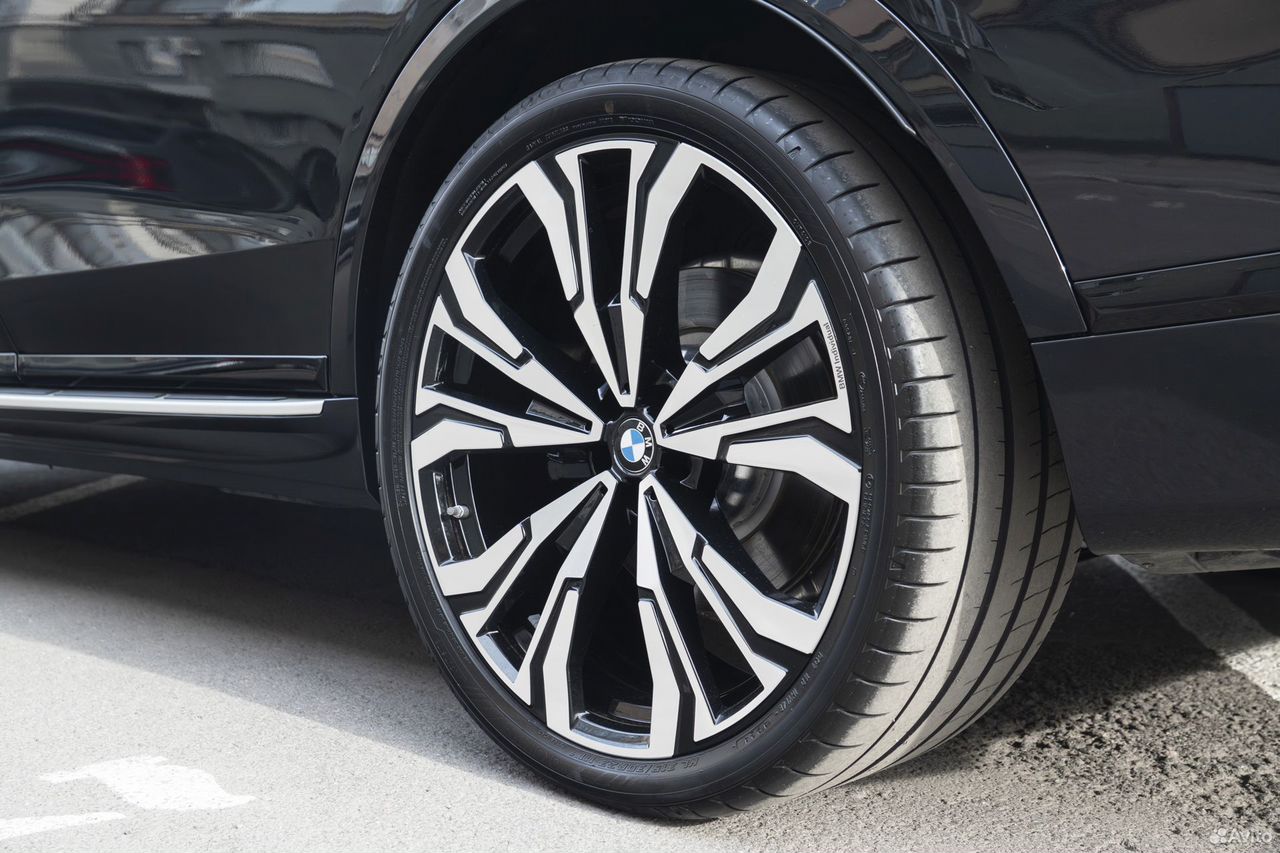 BMW X7 3.0 AT, 2025, 4 341 км