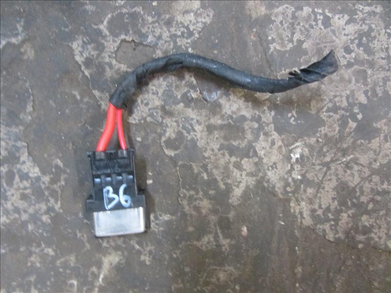 Предохранитель с разъемом 443937105B , 4A0937530, С автомобиля VW Passat B6 2.0 л BVY (FSI) бензин АКПП HXJ (6A) синий 2006г 2WD передний привод. Контрактная запчасть, авто без пробега по РФ., отличное