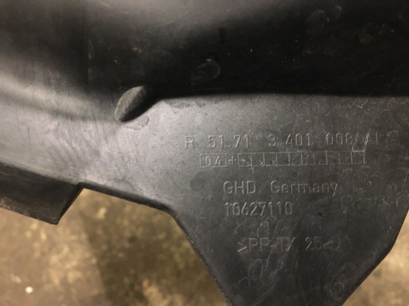 Водосток правый BMW X3 E83 / BMW Х3 Е83 2004-2010г. Оригинал. В отличном состоянии. Без дефектов. Отправим в регионы ТК. Контрактная запчасть из Японии. Без пробега по РФ. Отправим в регионы ТК. Контрактная запчасть из Японии. Гарантия на установку и пров