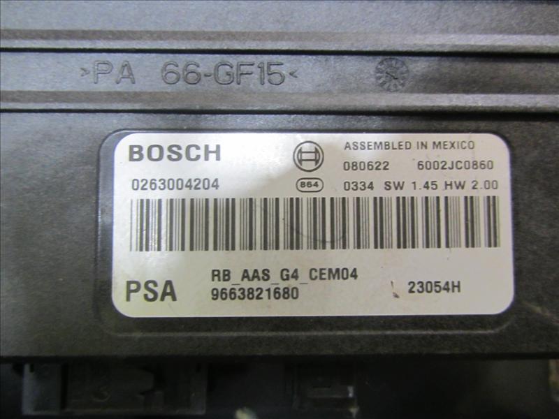 Электронный блок управления парктроником эбу BOSCH 0263004204 , 9663821680 , 1606383480, С аукциона Японии. Peugeot 308 I EP6 1.6 turbo AT 2010г хетчбек черный. Пробег 59000 км по Японии. Контрактная запчасть, без пробега по РФ., отличное