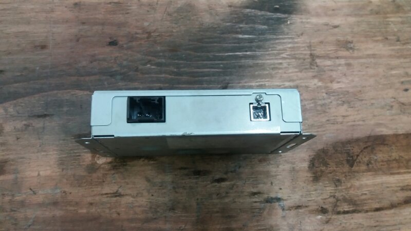Блок электронный под Ipod БМВ Е60 Е61 / BMW 5 Е60 Е61 2003-2009г. Оригинал. В отличном состоянии. Без дефектов. Отправим в регионы ТК.