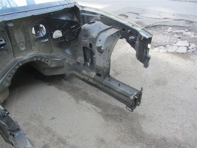 Лонжерон передний левый на БМВ X5 E53 / BMW Х5 Е53 2000-2007г.\nОригинал.\nВ отличном состоянии.\nБез жучков и коррозии. Заводская краска. Авто с аукциона Японии.\nКонтрактная запчасть из Японии. Без пробега по РФ. Отправим в регионы ТК.