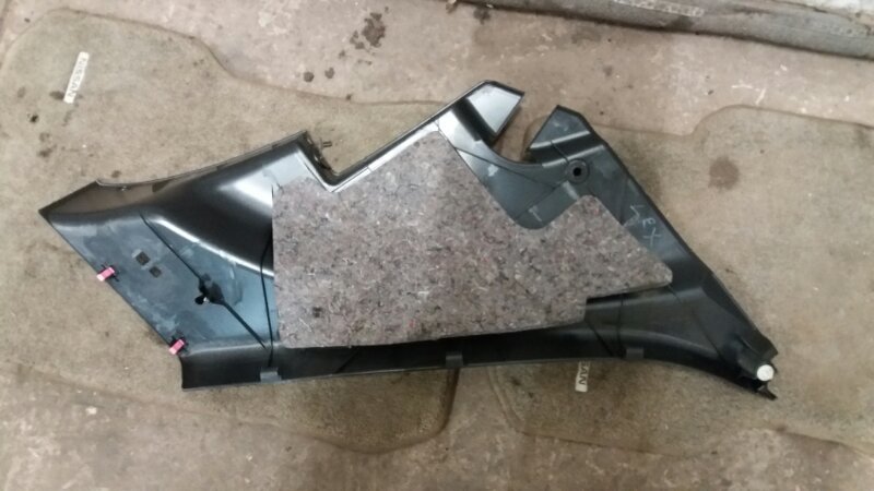 Обшивка задней стойки салона правая на Lexus RX II 2003-2009г / Toyota Harrier Лексус РХ 2 Тойота Харриер.