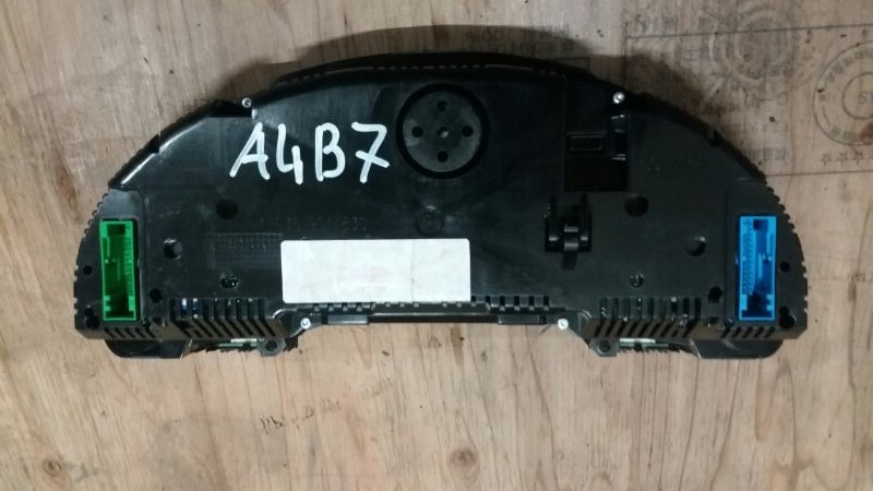 Панель щиток приборов спидометр на Audi A4 B7 / Ауди А4 Б7 2005-2007г.\nОригинал.\nДо 260 км/ч\nС двигателя 1.8 Turbo BFB бензин АКПП.\nВ отличном состоянии. Рабочий. Без дефектов. Гарантия на установку и проверку. Отправим в регионы ТК.