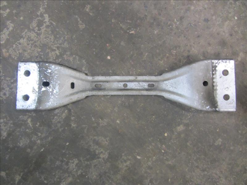 Кронштейн глушителя 2.0 BVY 3C0804421, С автомобиля VW Passat B6 2.0 л BVY (FSI) бензин АКПП HXJ (6A) синий 2006г 2WD передний привод. Контрактная запчасть, авто без пробега по РФ., отличное